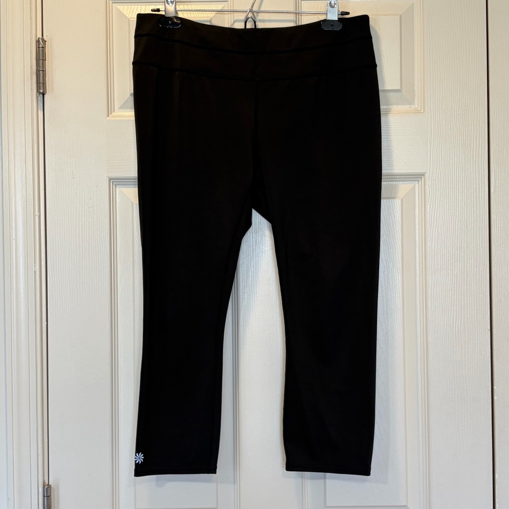 Athleta Women’s Black Capri Leggings 21” Inseam Size Large